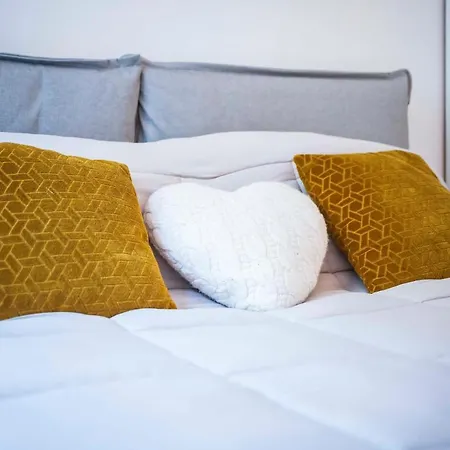 Toffee Mombello - Seven Apartamento San Remo