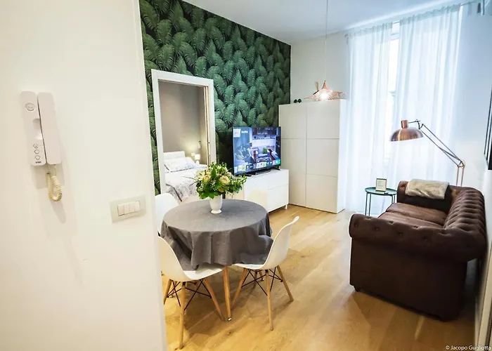 Toffee Mombello - Seven