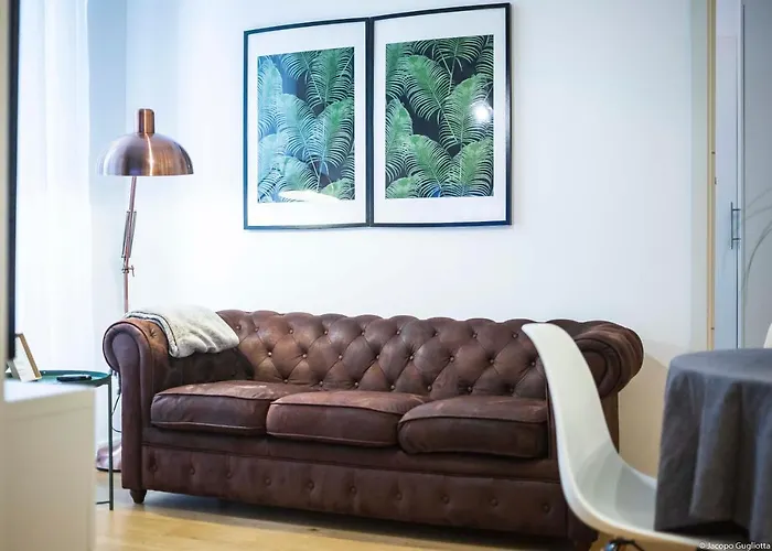 Toffee Mombello - Seven