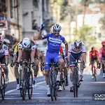 Toffee Mombello - Seven アパート