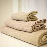 Toffee Mombello - Seven アパート *