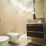 Toffee Mombello - Seven *