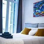 Toffee Mombello - Seven アパート *