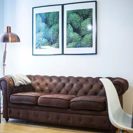 Toffee Mombello - My Place