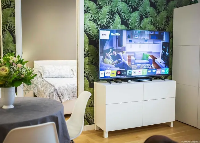 Toffee Mombello - Seven *